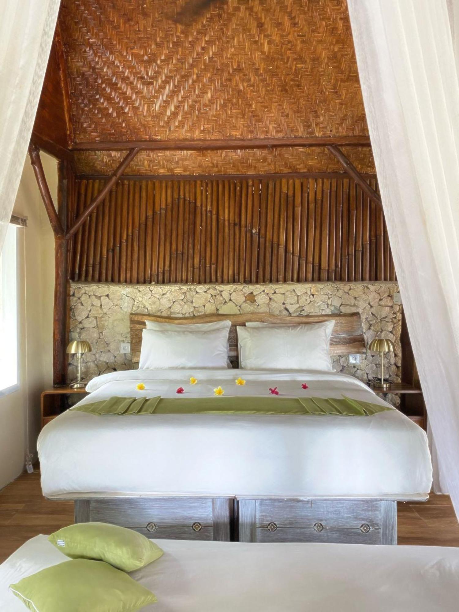 Вілла Gading Tree House Batununggul Екстер'єр фото